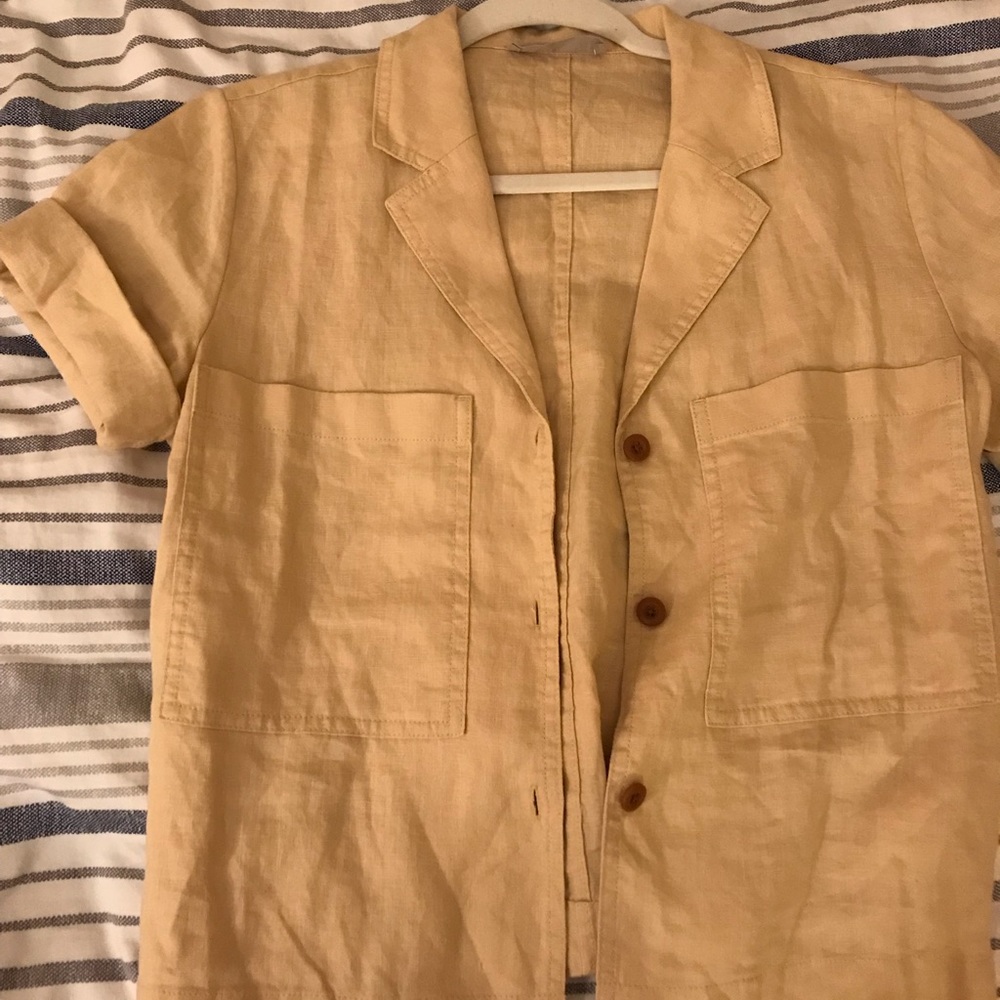 Everlane linen button down shirt